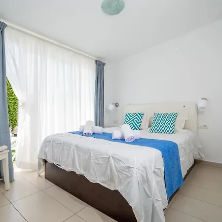 酒店 Island Village *