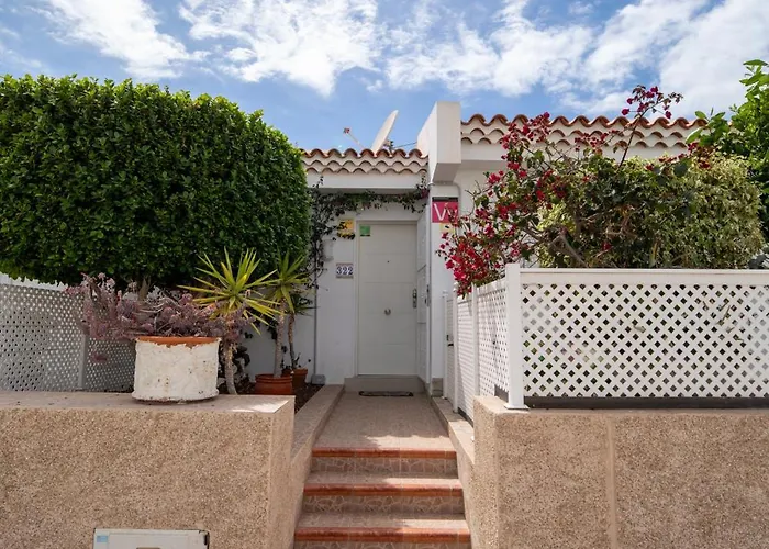 Hotel Island Village