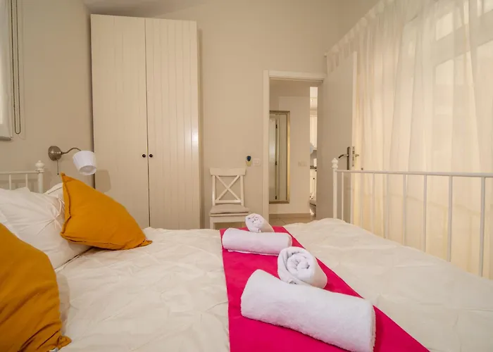 Hotel Island Village *